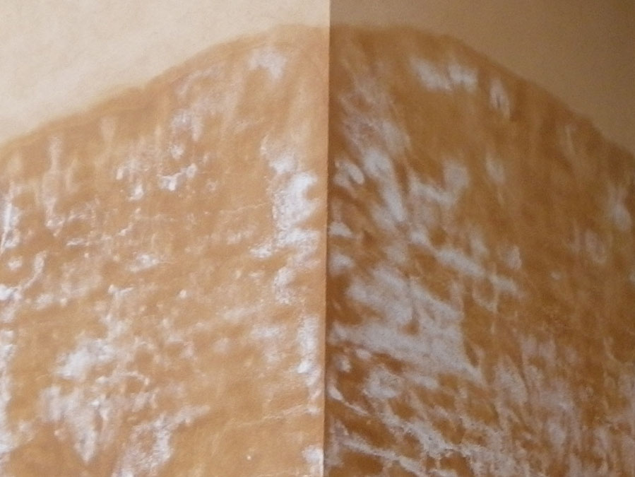 vesivahingon merkit kalkkia tiiliseinällä IMGP0885s polygon.jpg